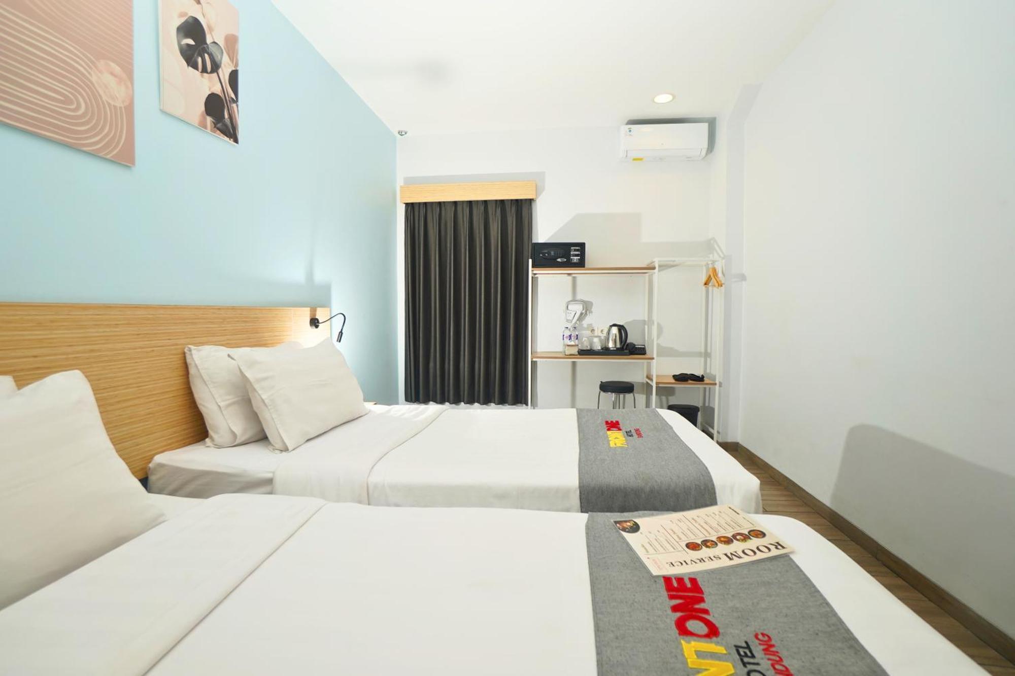 Front One Hotel Pasir Koja Bandung Buitenkant foto