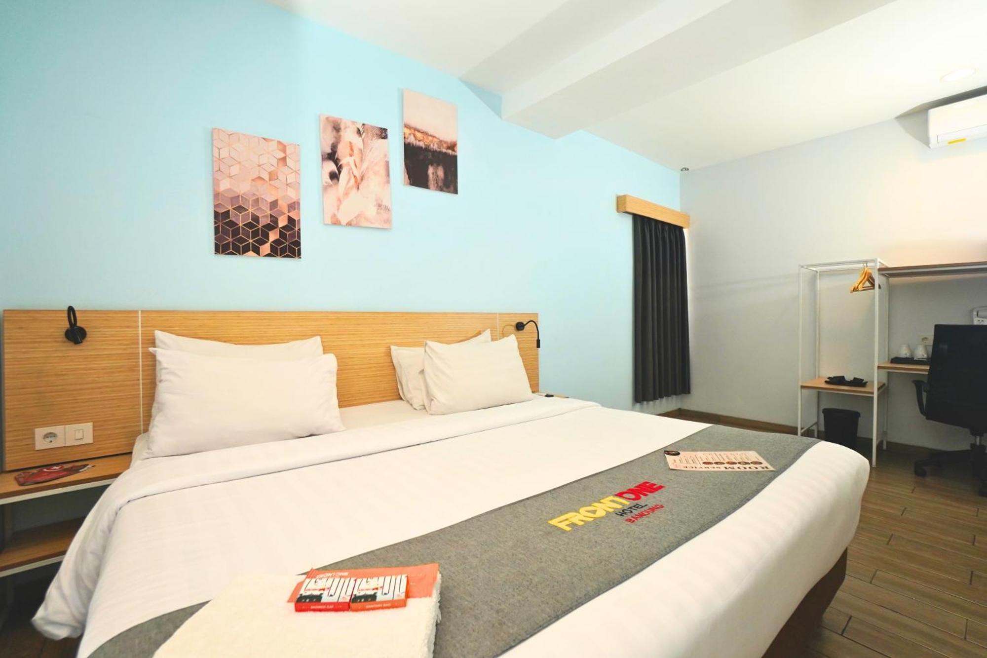 Front One Hotel Pasir Koja Bandung Buitenkant foto