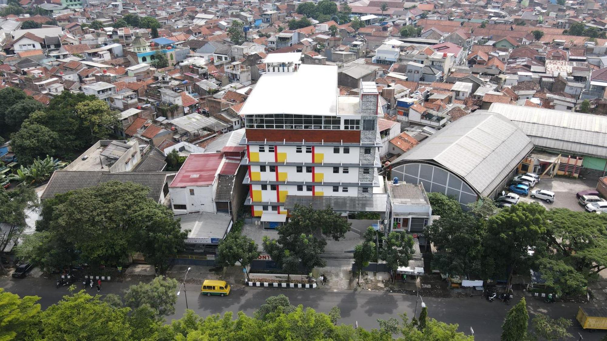 Front One Hotel Pasir Koja Bandung Buitenkant foto